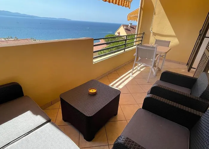 Studio Cosy Avec Vue Mer